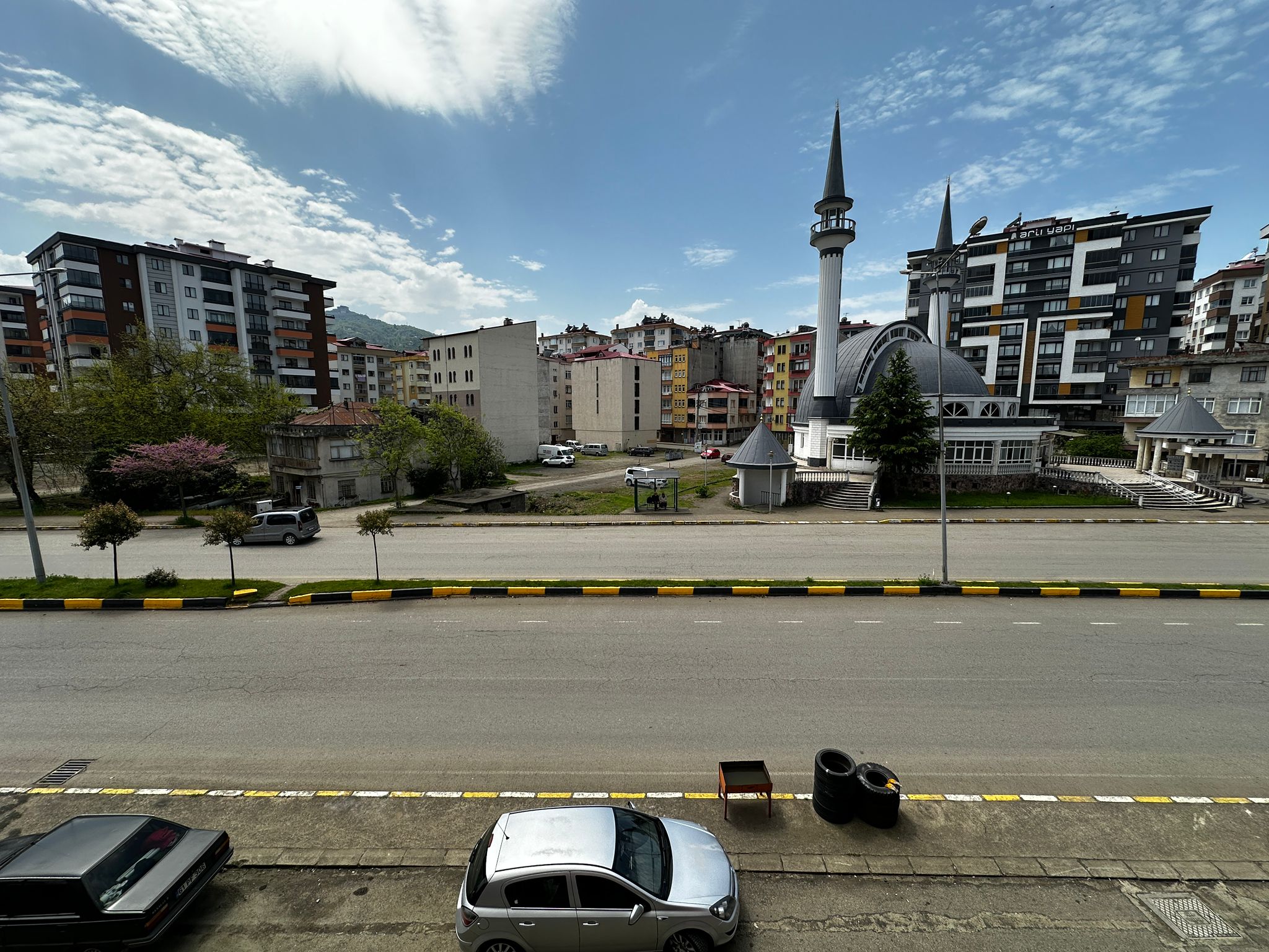 MABEL'DEN FATİH CAMİ KARŞISI SATILIK DOĞALGAZLI 3+1 DAİRE